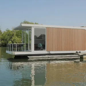 Houseboat Martinique , Maastricht Nederland